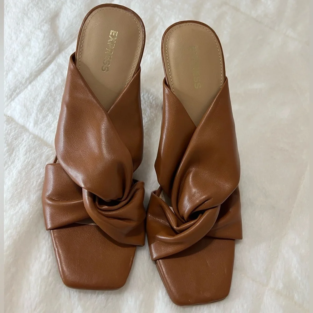 Express Twisted Square Toe Heeled Sandals Size 9.5